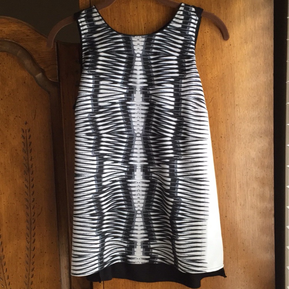 🌟Kensie Sleeveless Top🌟